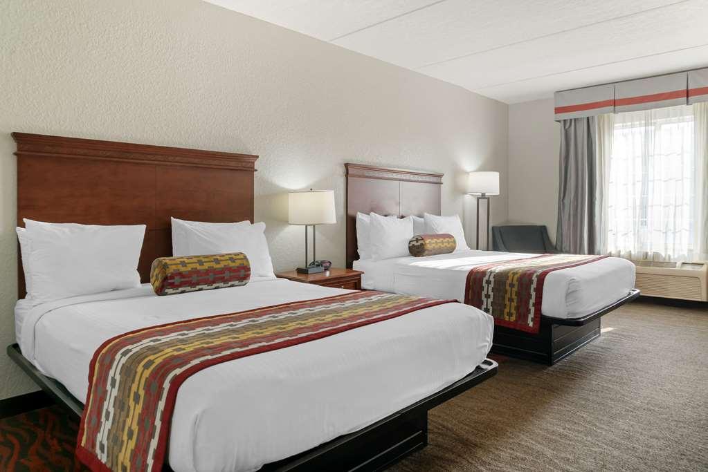 Best Western Executive Inn & Suites Grand Rapids Room photo