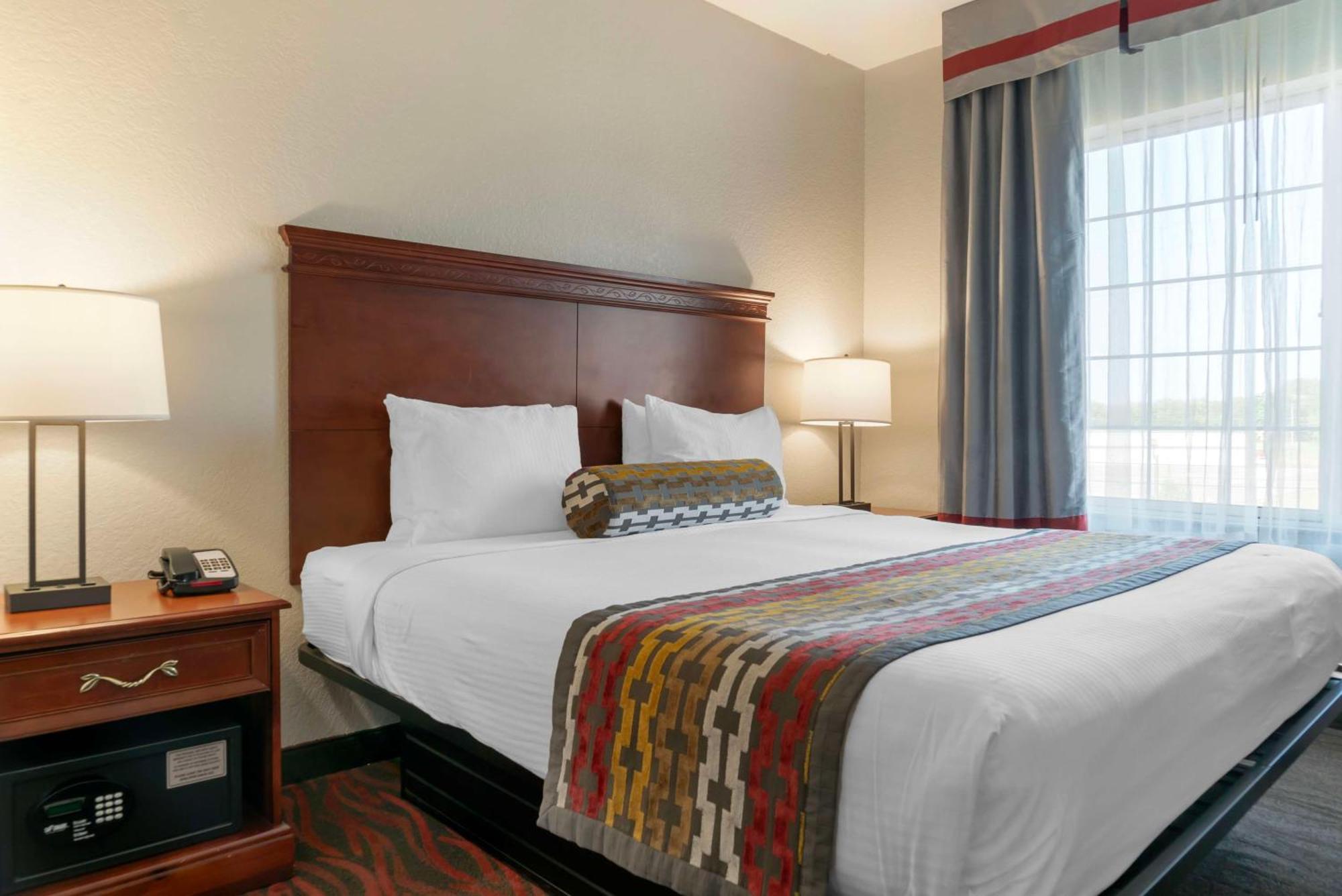 Best Western Executive Inn & Suites Grand Rapids Exterior photo