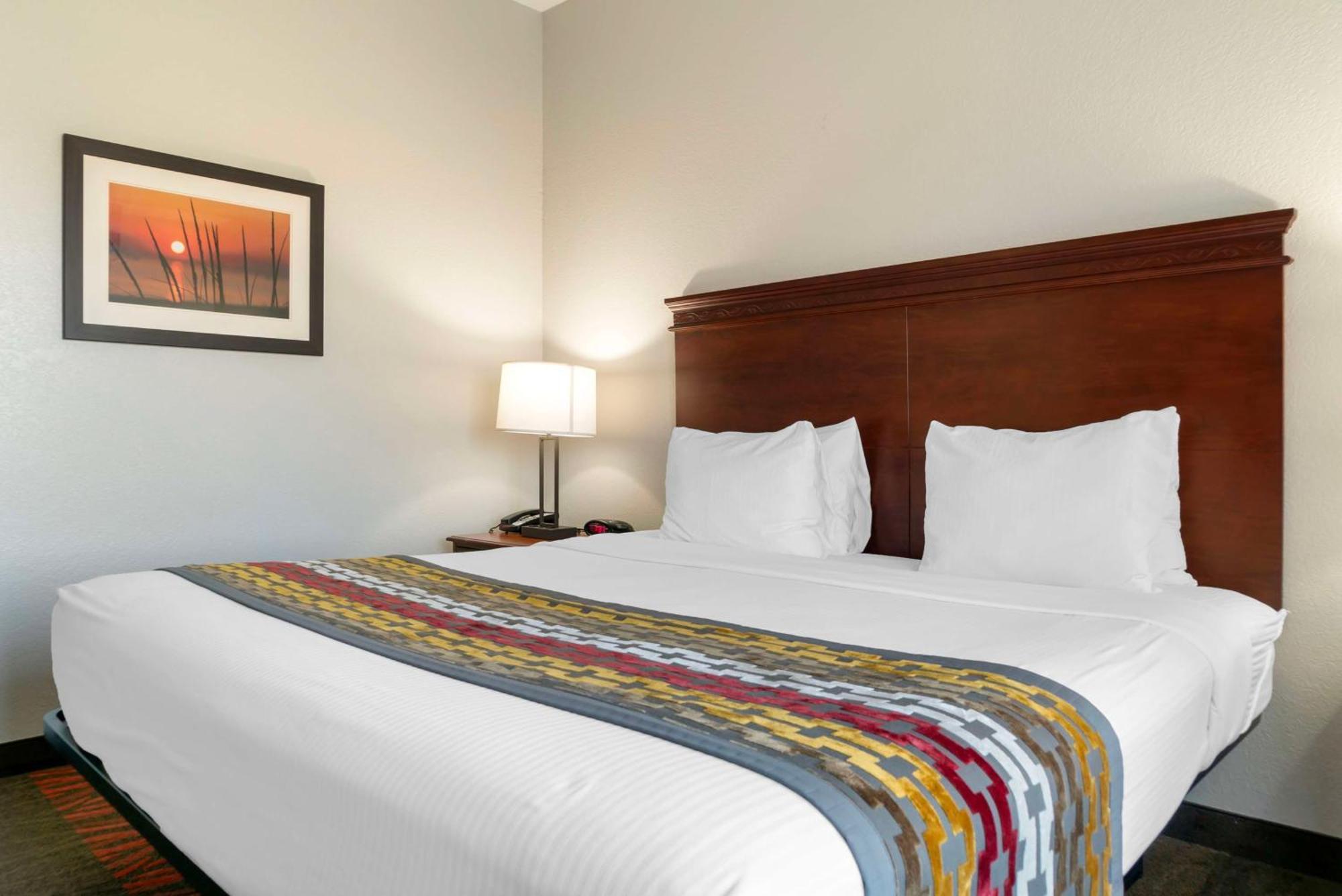 Best Western Executive Inn & Suites Grand Rapids Exterior photo