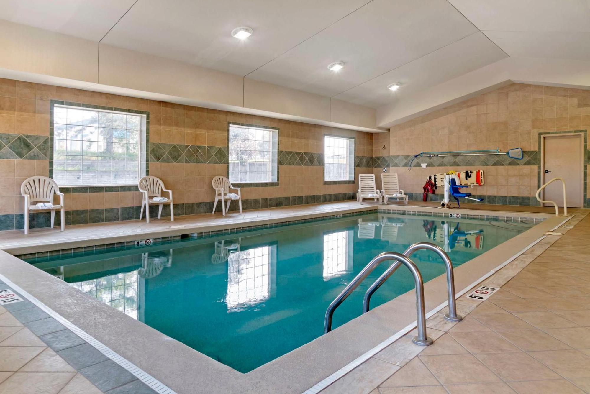 Best Western Executive Inn & Suites Grand Rapids Exterior photo