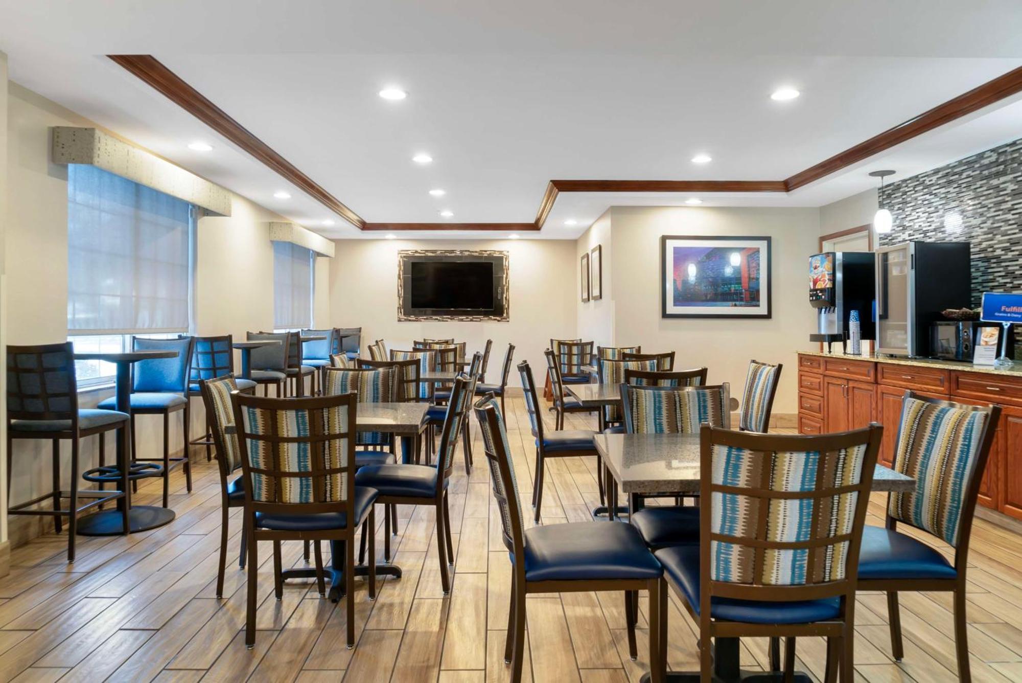 Best Western Executive Inn & Suites Grand Rapids Exterior photo
